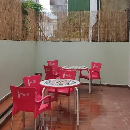 אכסניה Santos *